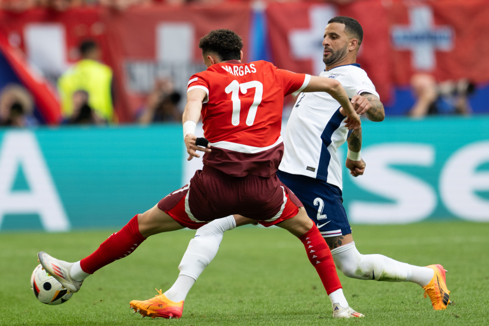 他们凭借 他们凭借