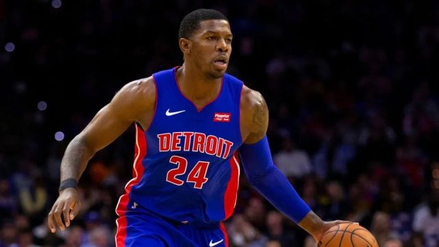 丢联赛第一！上海爆冷遭深圳终结9连胜 张镇麟仅5分史密斯38+7